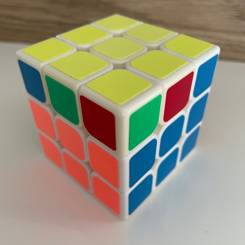 Rubik kocka kirakása
