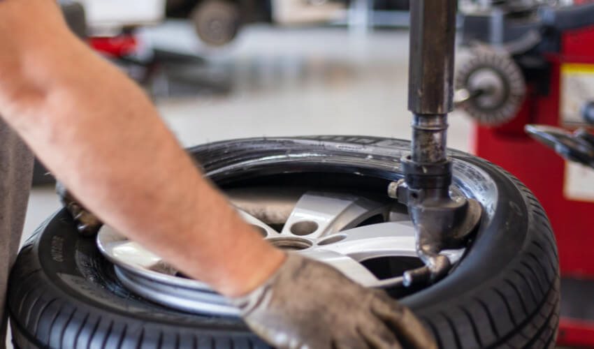 Gumiabroncs jelölés - felhelyezés