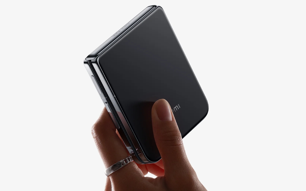 Xiaomi Mix Flip, anyagok