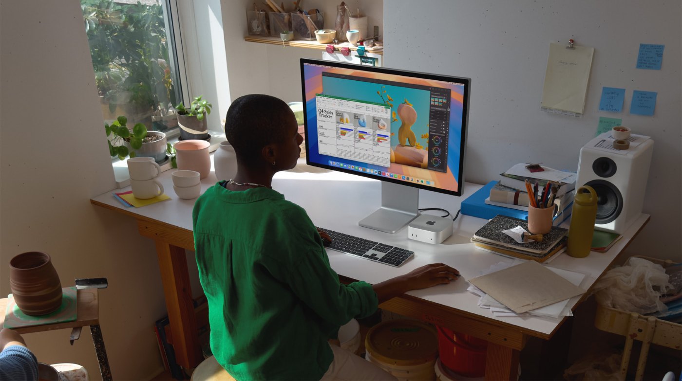 Mac mini M4, munka közben