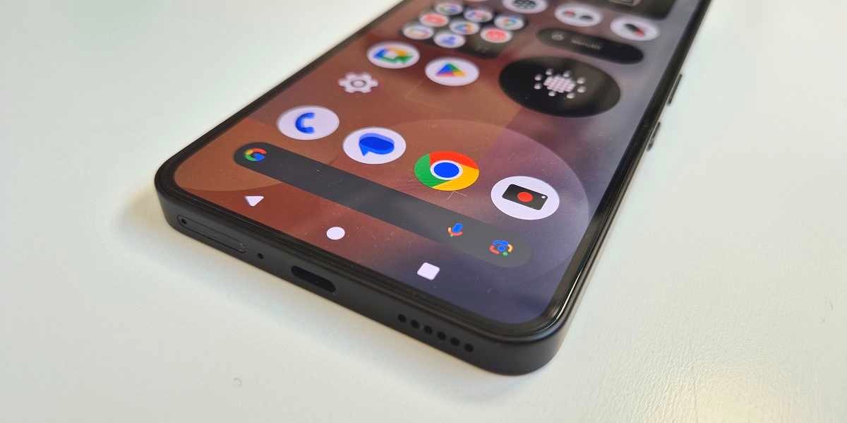Nothing Phone (3a) Pro, teszt, átlátszó hátlap