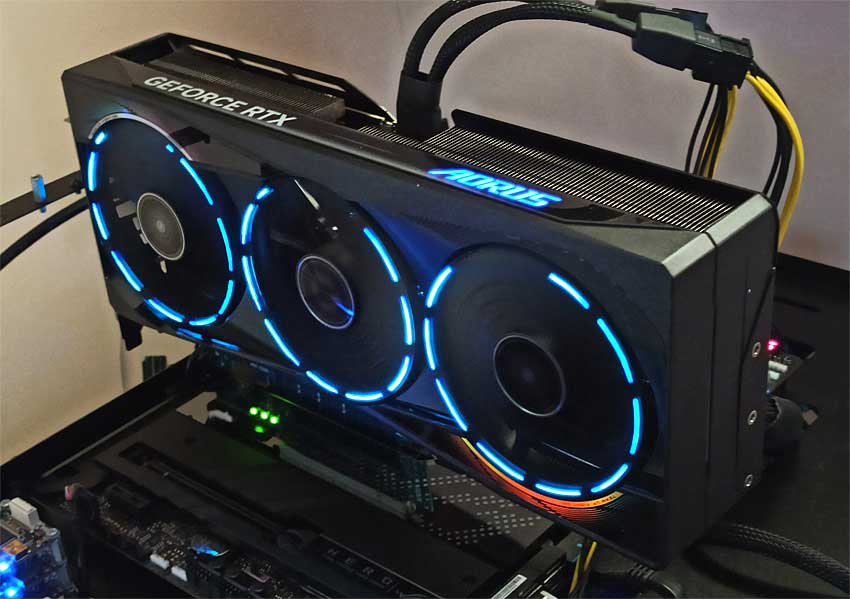 Gigabyte AORUS RTX 5070 MASTER 12G; Alza.hu
