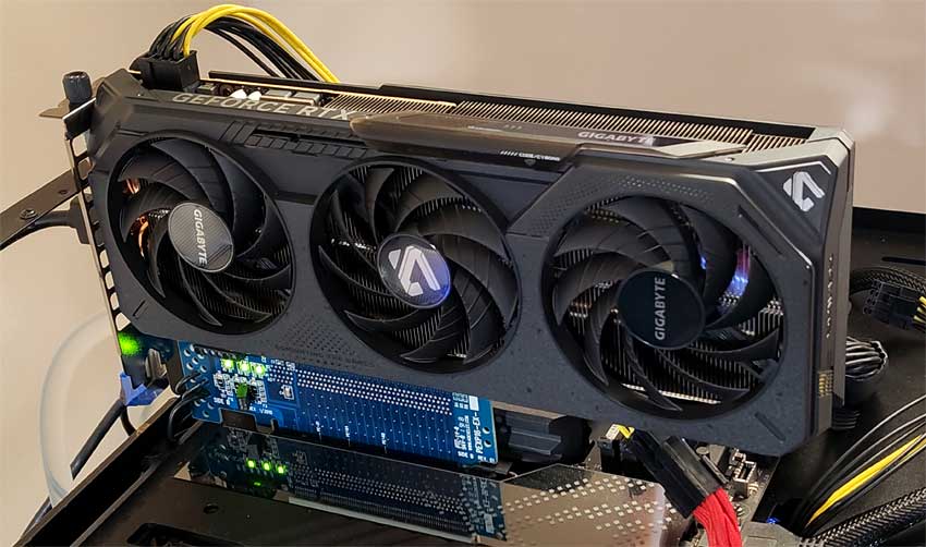 Gigabyte RTX 5050 GAMING OC 8G; Alza.hu