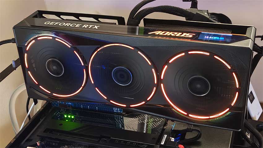 Gigabyte AORUS RTX 5080 MASTER 16G; Alza.hu