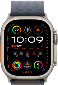 Az Apple Watch Ultra 2 nézete a kék Alpine Stroke-gal, a kijelzőn látható komplikációkkal, köztük a GPS, a hőmérséklet, az iránytű, a magasság és a fitneszmutatókkal.