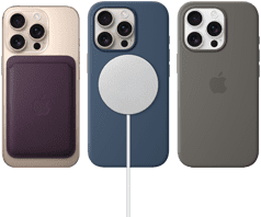 Három iPhone 16 Pro készülék hátulnézetből, mindegyiken MagSafe kiegészítő: MagSafe-rögzítésű iPhone FineWoven-szövettárca, MagSafe töltő és MagSafe-rögzítésű iPhone-szilikontok.