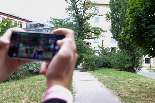 A DJI Spark drón kvadrokopter kézmozdulatokkal vezérelhető