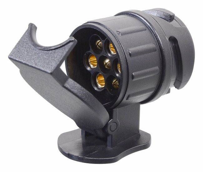 13/7 pólusú átalakító adapter vonóhoroghoz