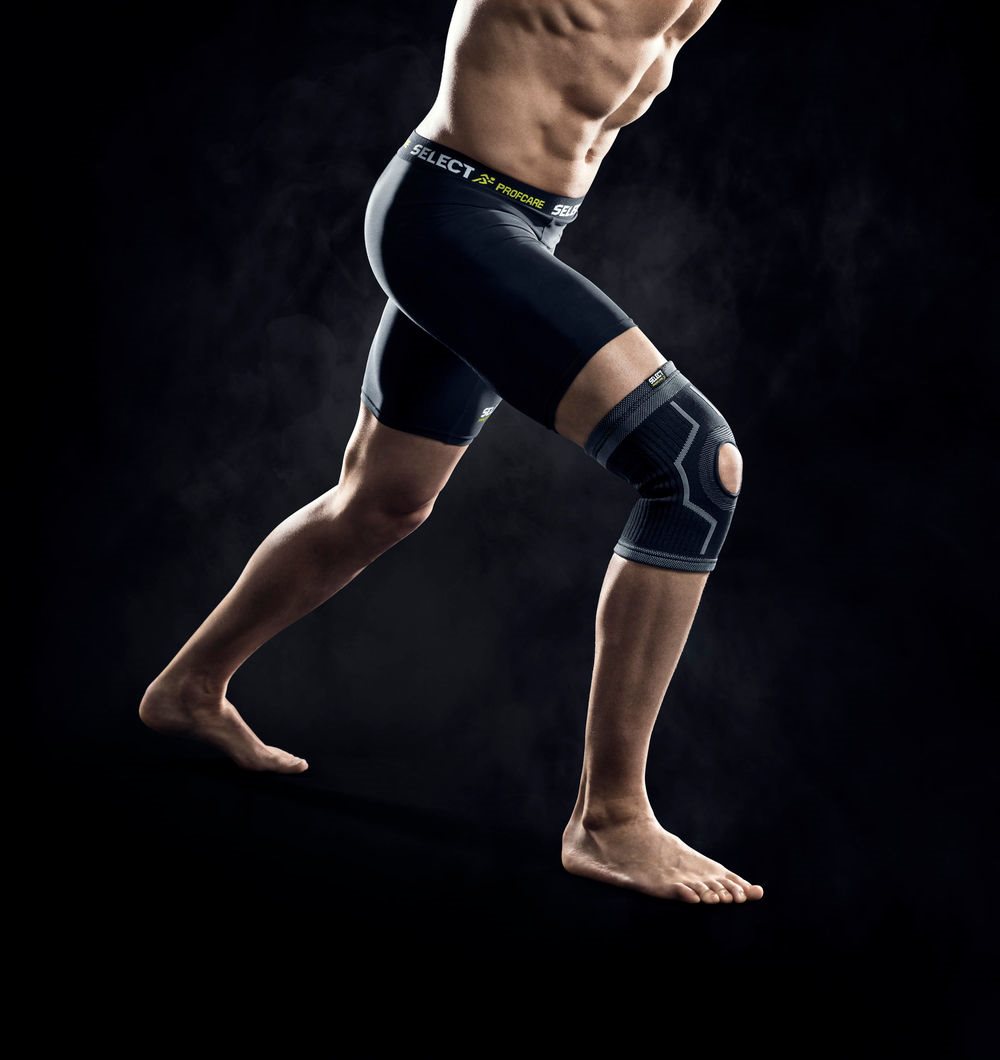 SELECT Elastic Knee support w/hole L méret