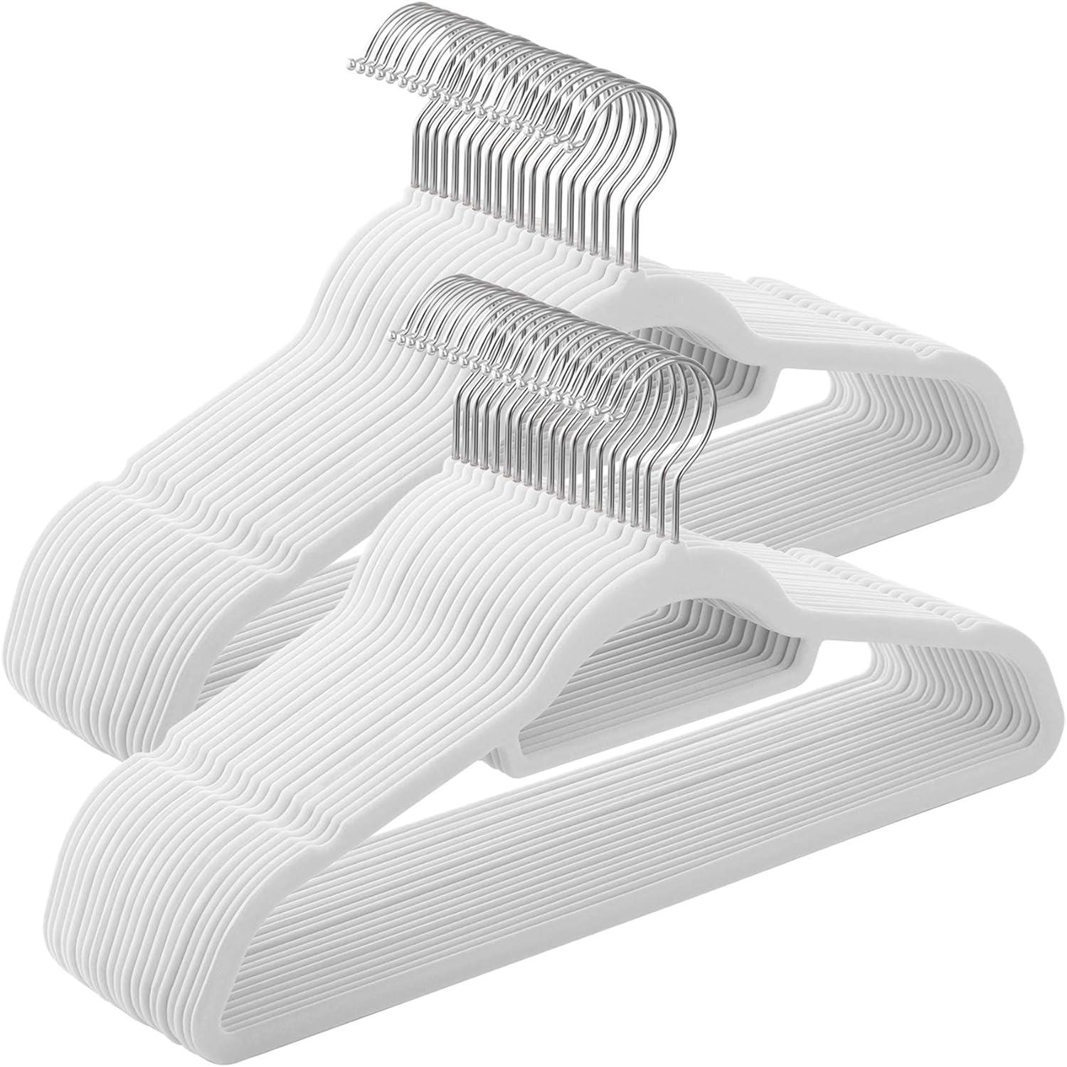 SONGMICS bársony vállfa, fehér, forgó akasztó, 50 db, 43×22×0,6 cm